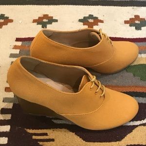 Retro Sunshine Wedged Heel Shoes